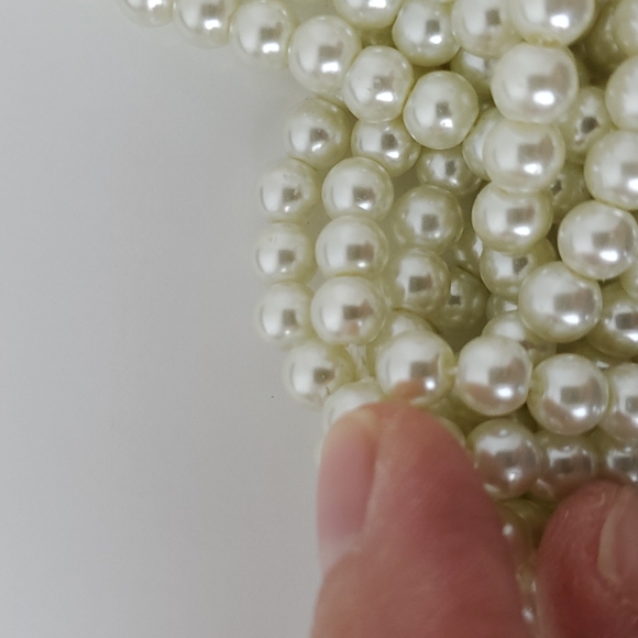 Vieste Faux Pearl Knot Necklace - Picture 16 of 17